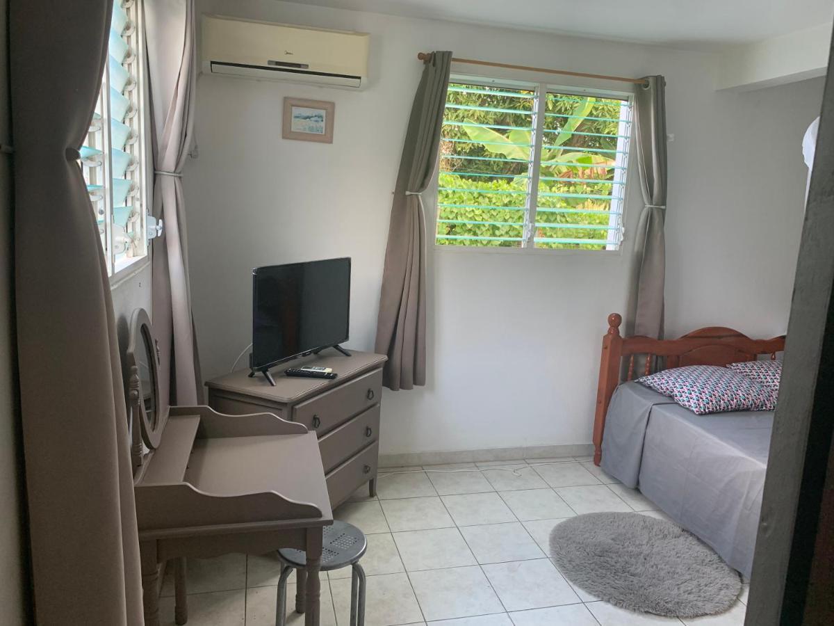 Logement Vacances Gissac Sainte-Anne Esterno foto